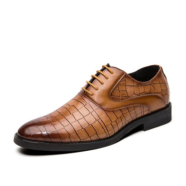 

2020 new large size mens shoes shiny hair stylist crocodile leather shoes mens fashion nightclub hair stylist pointed mens shoes, Black