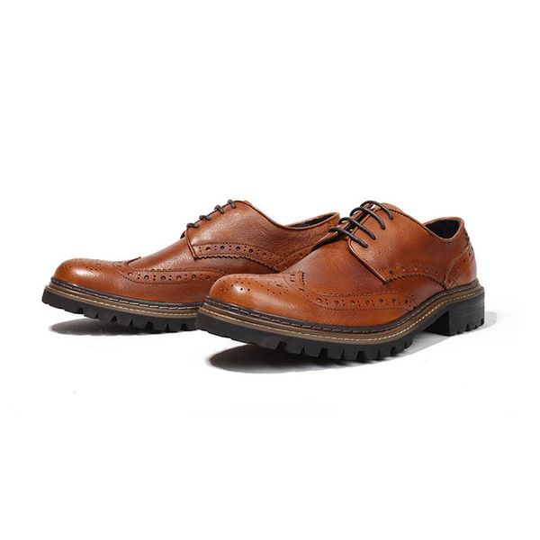 Echtes Leder Italienische Herren Oxford Kleid Brogue geschnitztes männliches Hochzeitsfeier Büro dicker alleiniger formeller sozialer Schuhe E C.