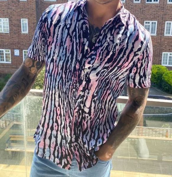 

2020 european and american men's fluttering and leopard print plain color round collar shirt, White;black