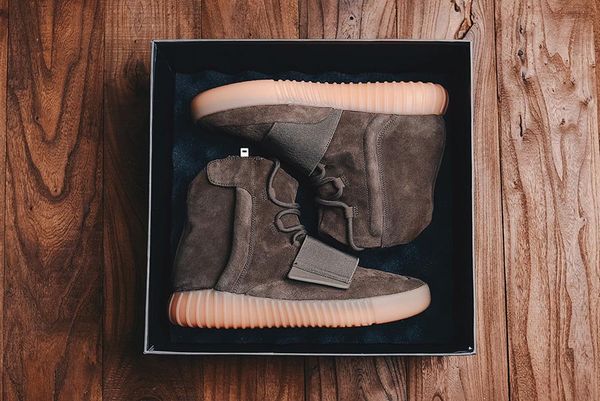 

desert boot designer kanye 750 martin boots fashion luxury basketball shoes star men brand booties sneakers for mens outdoor trainers