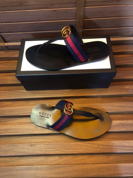 

the latest men's and women's slippers in 2019, the designer designed a luxurious rubber outsole, non-slip wearable, good quality, Black
