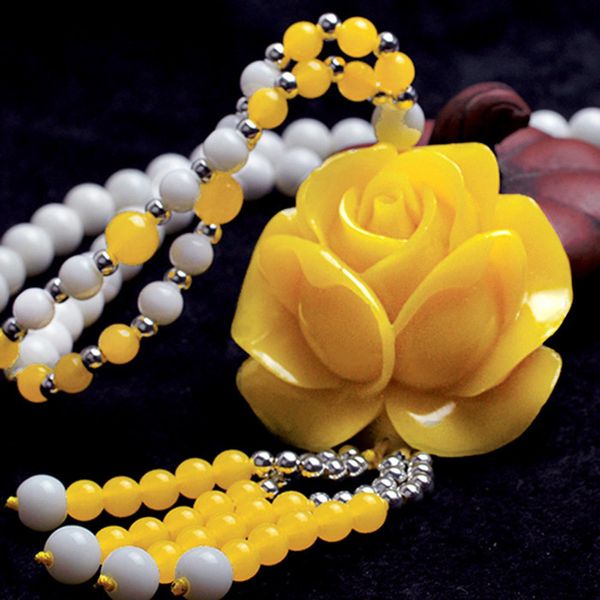 Collana di perline naturali di tridacna collane con ciondolo in cera d'api gioielli maglione catena lunga con pendenti collana per donna regalo 0124