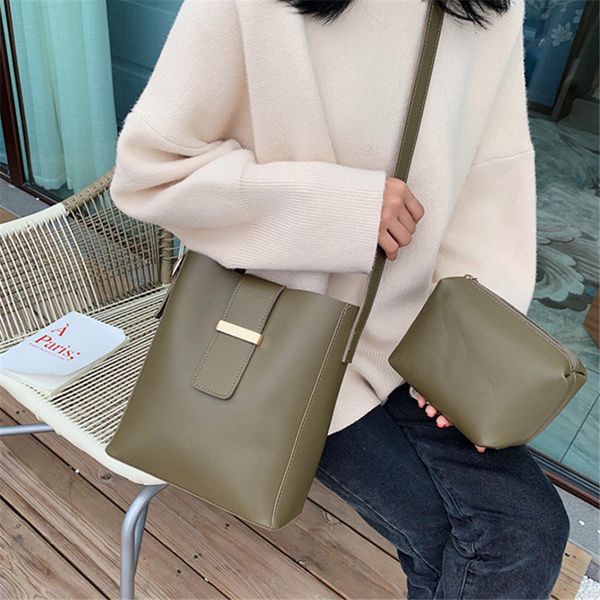 

bag for women brand originality design bag women 2019 joker retro large-capacity single back messenger fashion bucket