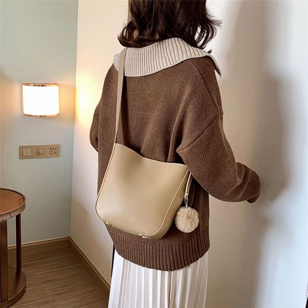 

new women trend large capacity leather shoulder bag messenger female solid color multifunction large-capacity bolsa feminina 20