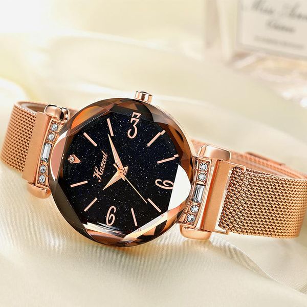 

hazeal авомаиека женкие а извене пони кваѬеве женкие наѬђне а, Slivery;brown