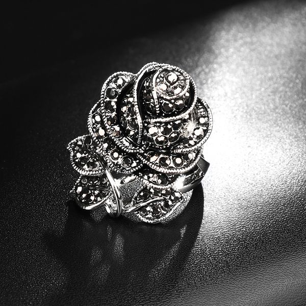

kinel 2017 vintage rose ring for women antique silver color black crystal rings christmas gift mixed wholesale