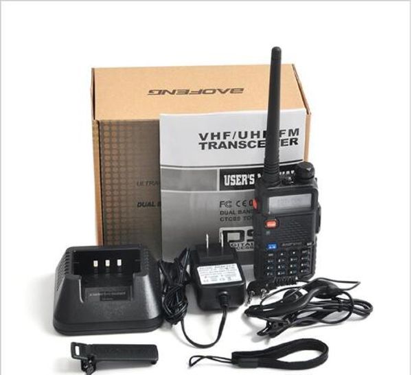 

Новые Baofeng UV5R UV5R Walkie Talkie Dual Band 136-174MHz 400-520Mhz Two Way Радио трансиверов с 1800mAH батареи сво