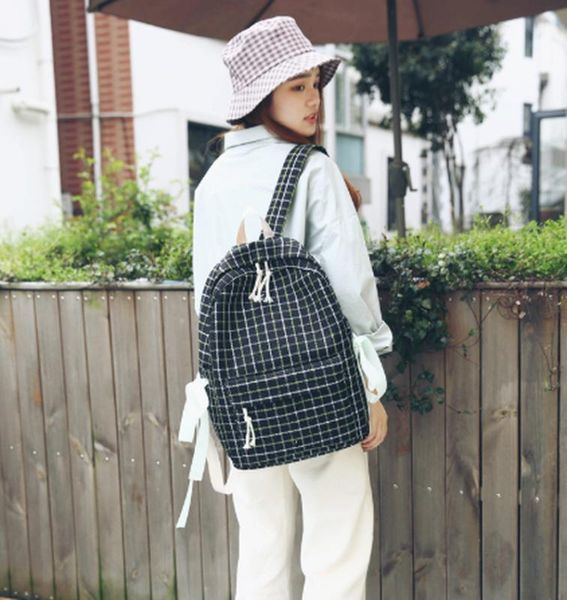 

2018 new backpack fashion women's student school bag travel outdoor leisure backpack soft surface stripe zipper bag