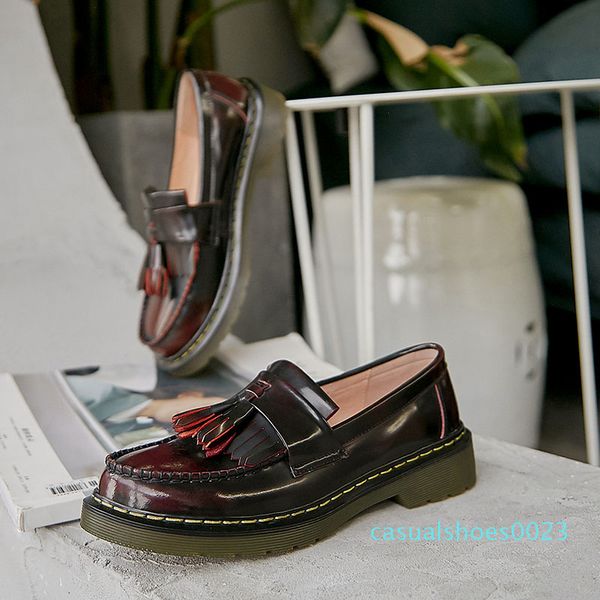 

tuyoki women flats shoes new design tassel round toe low platform shoes women fashion genuine leather lady footwear size 34-40 c23, Black