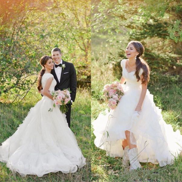 

modest country wedding dresses cap short sleeves applique organza ruffles long wedding dress bridal gowns vestidos de novia, White
