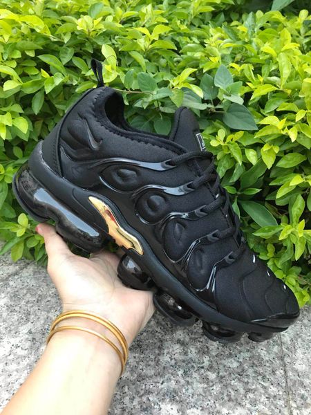 

2019 new tn plu athletic walking neaker men women trainer outdoor hoe ize eur36 45 u 5 5 11