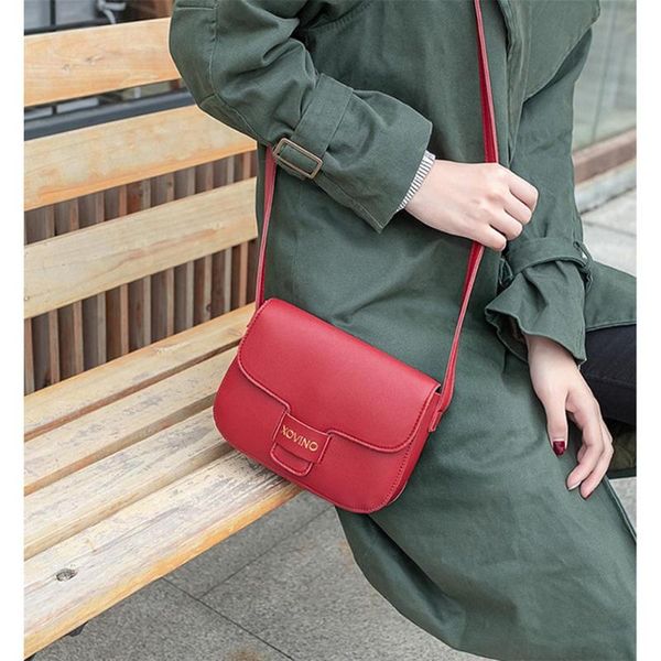 

woman simple fashion chic leisure small shoulder satchel