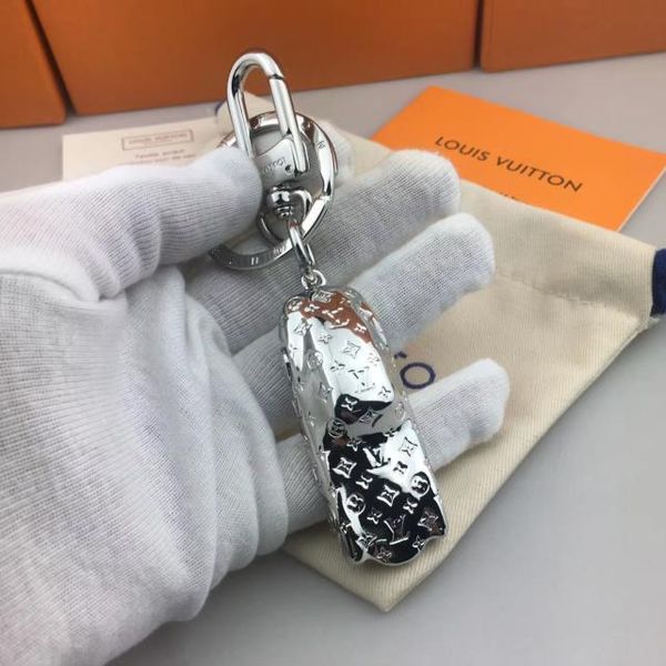 

2019 late t brand key chain fa hion luxury de igner whi tle car key chain cla ic ca ual men women key chain with original box whole ale, Silver