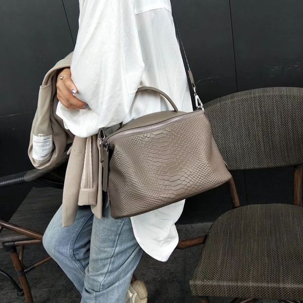 

bag women 2019 new bag portable simple fashion leather