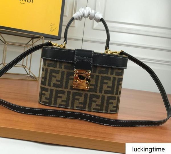 

7708 genuine leather luxury design high woman chain handbag size 20 cm