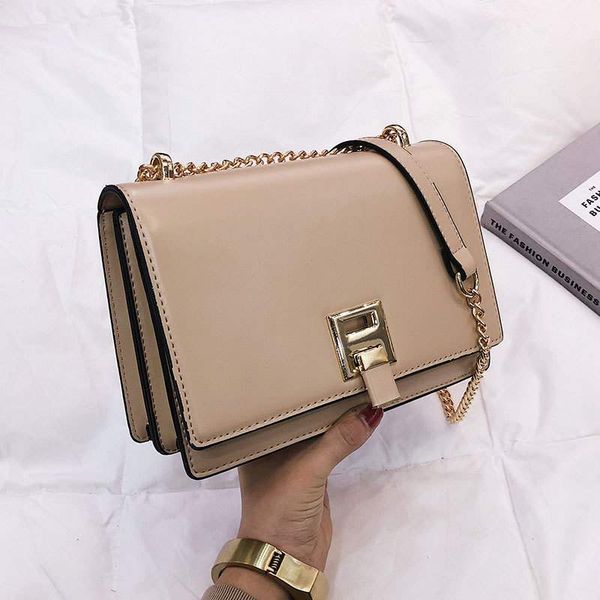 

bag 2020 new korean version of the tide women's bag shoulder messenger fashion solid color chain lock small square