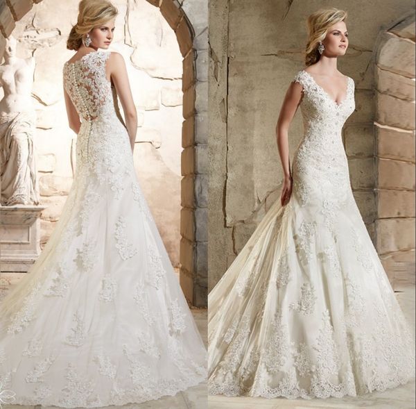 

White Country Style Mermaid Wedding Dresses 2019 Lace Applique Beaded Bridal Gowns Sweep Train V Neck Wedding Dress