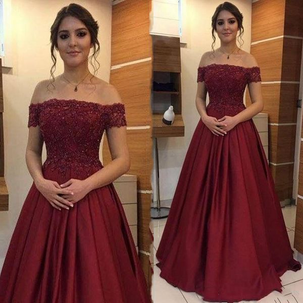 

burgundy off shoulder lace prom dresses 2019 with beaded appliques sweep train satin lace up back formal evening party gowns, Black