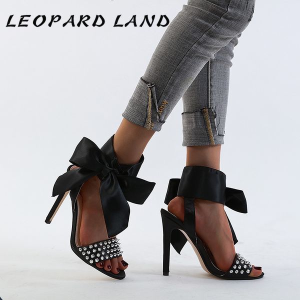 

leopard land 2020 new shoes large size satin surface bow studs sandals black red net bow crystal sandals cwf