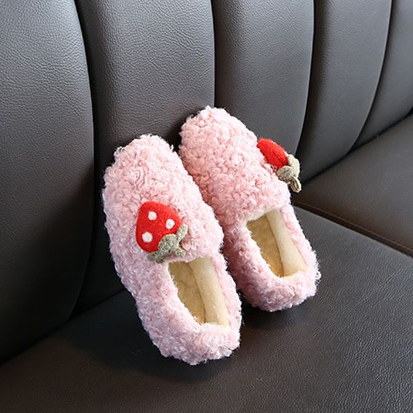 

new strawberry fur shoes plus velvet children peas shoes warm baby first walker girls princess warm cotton new