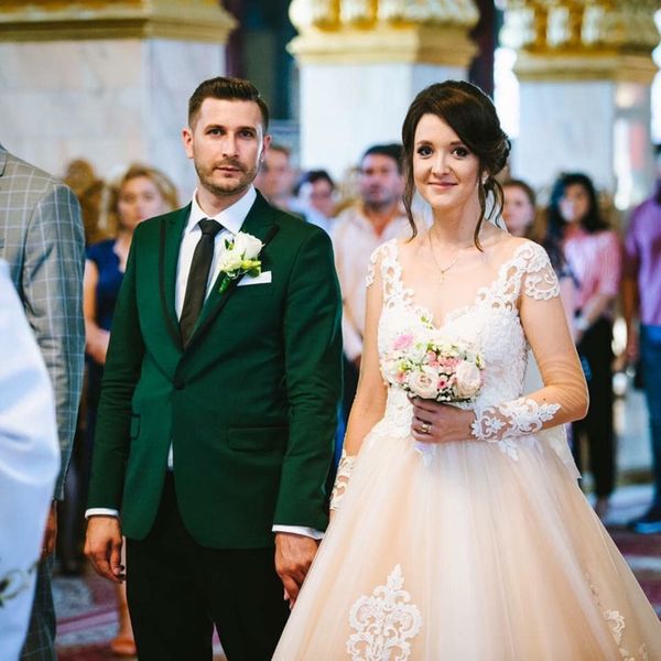 

2019 green mens wedding tuxedos fashion groom tuxedos prom party suit blazer+pants custom made groomsmen suits, Black;gray