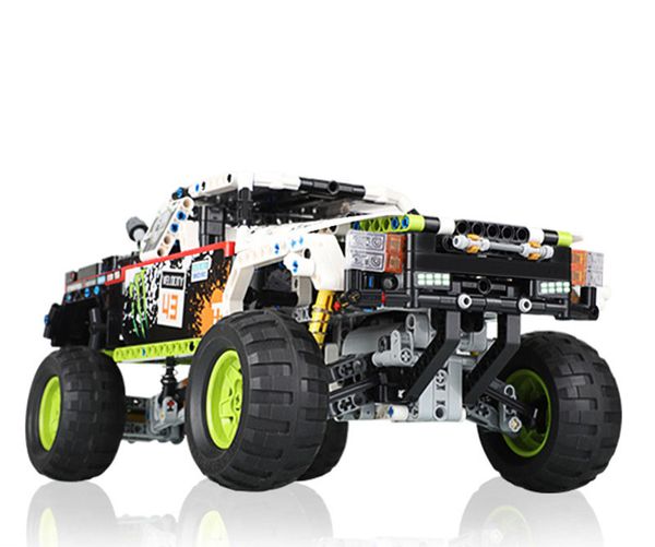 

1090pcs deskdecoration decompression toys designer gifts inserting block kids toys gifts compatible building blocks rc car