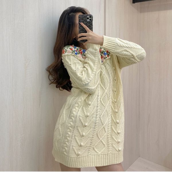 

2020 new winter women white pullover flower embroidery o-neck loose long sleeve sweater fashion knit clothes z007, White;black