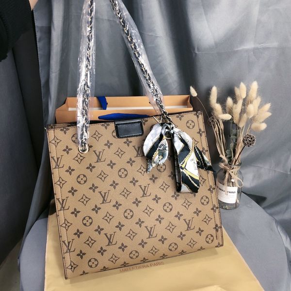 

2020 fashion 32cm luxurys women's leather shoulder bag designers handbag ladies messenger bag popular brands totes, Black