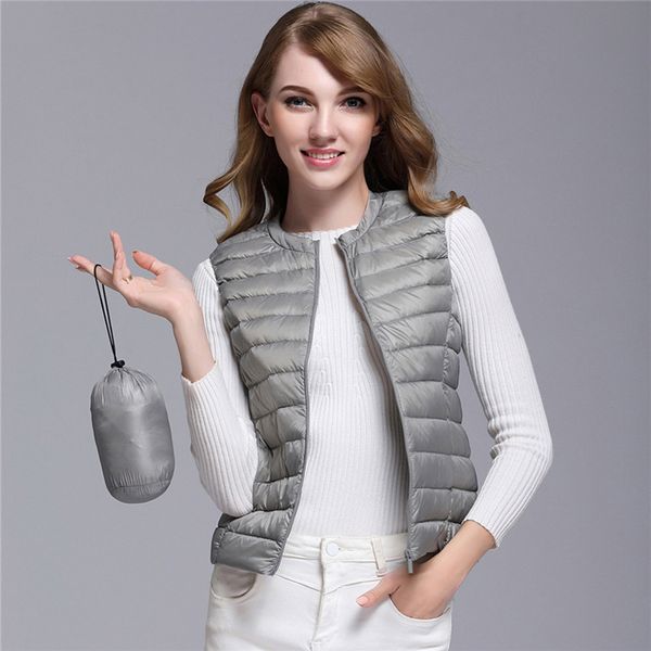 

women's ultra light duck down vest jacket women 90% white duck down vest 2019 new autumn winter round collar sleeveless coat, Black;white