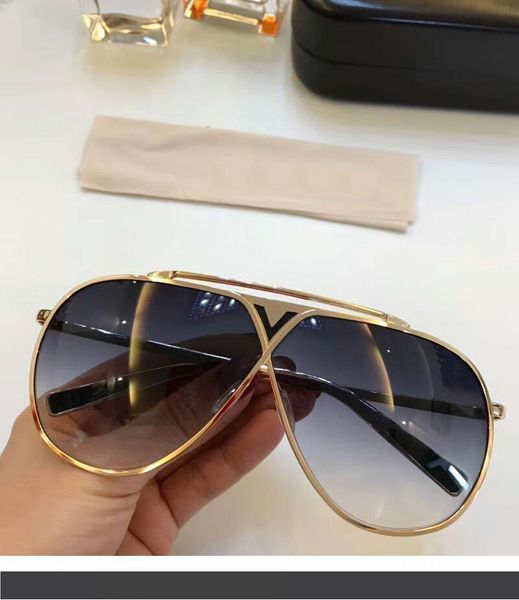 

2019 classical driving sunglasses for men women uv380 protection eyewear metal frame 49mm with case, White;black