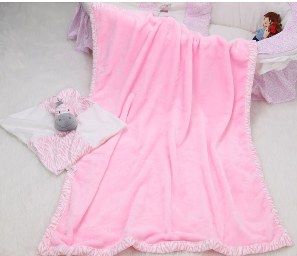 

european and american style two-in-one with four seasons available soothing towel + small quilt