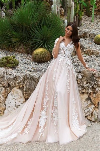 

2019 modest 3d appliqued wedding dresses with long sleeves a-line v-neck chapel train tulle plus size backless bridal gowns, White