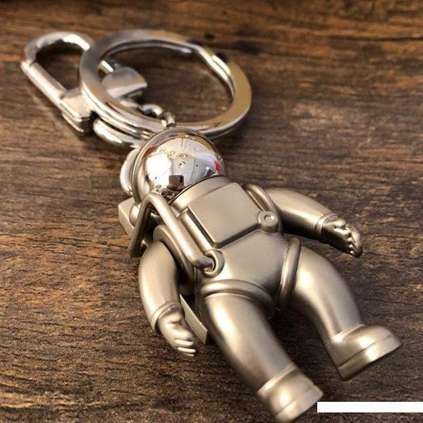 

spaceman key chain accessories fashion car designer key chains accessories men and women pendant box packaging keychains, Silver