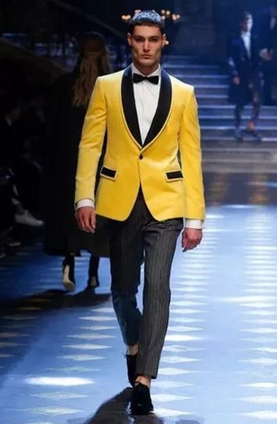 Sarı Damat Smokin Siyah Şal Yaka Erkekler Düğün Smokin Popüler Erkekler Ceket Blazer Erkekler Yemeği / Darty Suit Custom Made (Ceket + Pantolon + Kravat) 1286