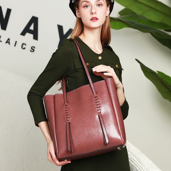 

new designer luxury handbags purses style ladies leather handbags fashion portable messenger oil wax leather shoulder tote bag 9005