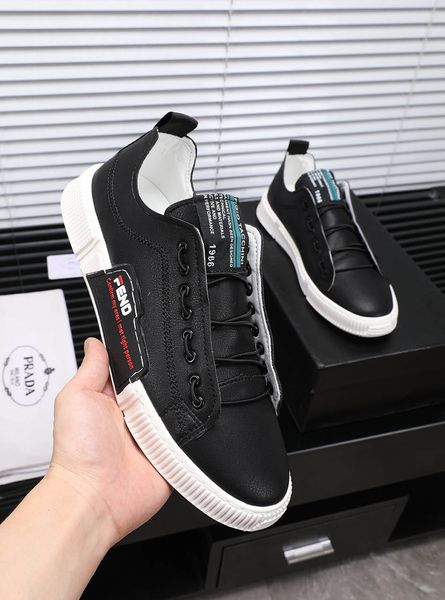 

new style luxury men's casual sports shoes fashion design brand platform lace-up men's shoes classic retro black and white two col