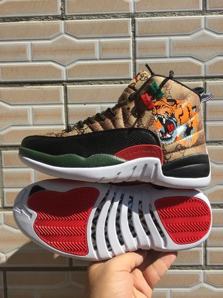 

new 12 gs generation of snake tiger brown men basketball shoes new style 12s mens snakeskin sports ace designer sneakers size 13 box, Black