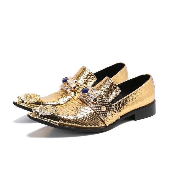 Altın Hakiki Deri Erkek Ayakkabı Metal Sivri Burun Iş Elbise Ayakkabı Artı Boyutu Erkekler Düğün Parti Resmi Deri Ayakkabı Üzerinde Kayma