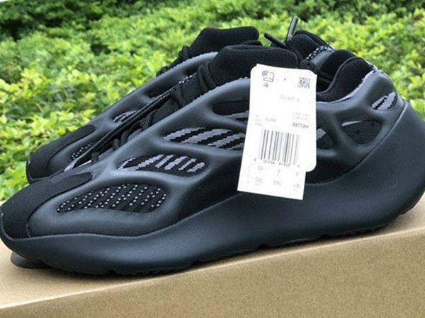 

2020 new kanye west foam runner 700 v3 sneakers for mens kanyewest 700v3 sports shoes men white skeleton running shoes man light trainers