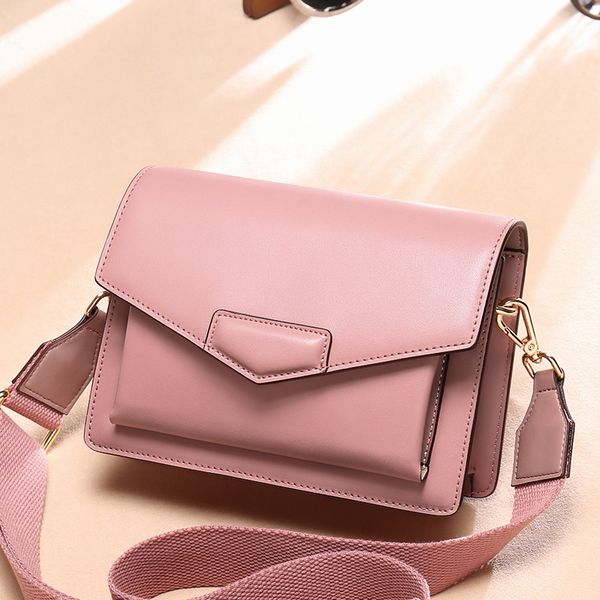 

Ѭокона женка ђмка-меенджеѬ кожана женка ђмка на плео пѬоа мален