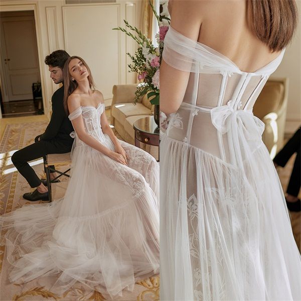 

2020 boho a-line wedding dresses sweetheart lace appliqued sweep train bridal dress tulle pleats robes de mariÃ©e, White