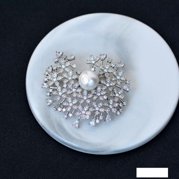 

tisvina luxury пресноводный жемчуг золотой цветок броши для женщин костюм костюмы аксессуары свадебная мода ювелирный подарок для мамы, Gray