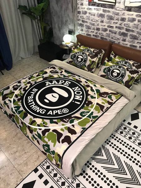 

новый домашний текстиль из четырех чехлов зимы ватки коралла фланель velvet постельное белье одеяло толстые теплые постельные принадлежности