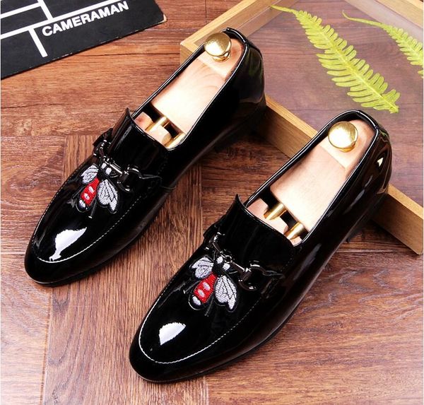 

new arrival men's fashion casual shoes gold/black glitter leisure slip embroidery loafers shoes man party weeding dress shoes axx396