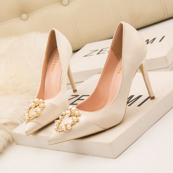 

fashion stiletto high wedding shoes red black pointed satin pearl women sandals new bridal wedding shoes 2020 women high heels stilettos