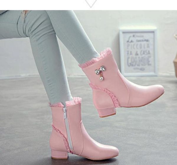 

2019 women's boots in winter with new style low heel round head@7007, Black