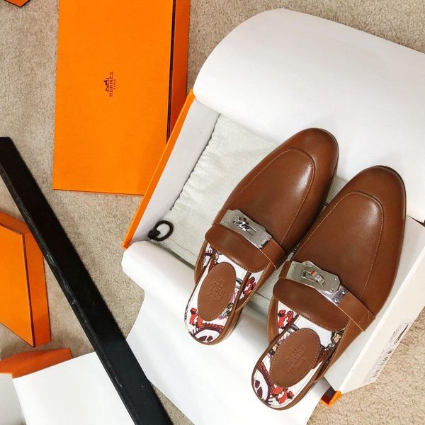 

w3 limited edition custom h women 's casual shoes ,slippers fashion wild sports shoes ,original packing shoebox delivery ,size :35 -40, Black