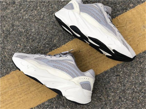 

2020 authentic 700 v2 static kanye west man women fashion shoes runner wave mauve triple white ef2829 sports sneakers with original bo, Black