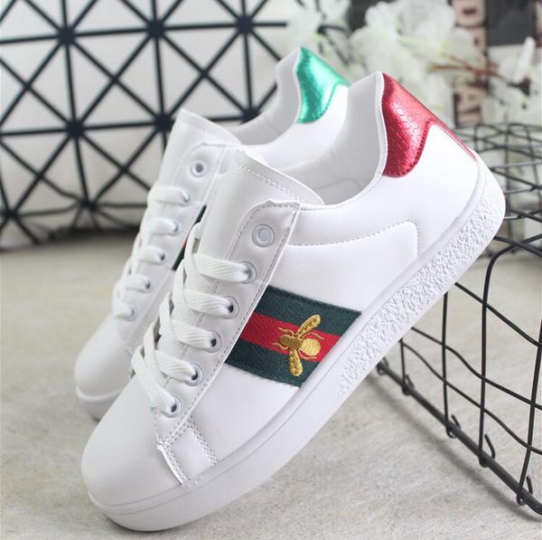 

Новые вышивки Небольшие белые Туфли На Открытом Воздухе Удобные Женщины Повседневная Обувь Плоские Кроссовки Мужские Обувь для Ходьбы Zapatos