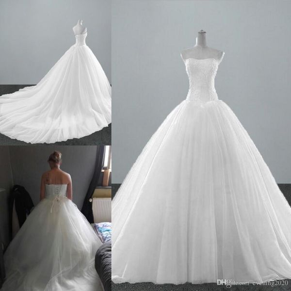 

новая мода простых классической линии свадебных платьев без бретелек узелка рукава белого стреловидности gowns поезд свадебной, White